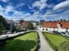 Historische Gewerberäume im Herzen von Ebersberg – ein Arbeitsumfeld mit Charakter - Blick aus dem Gewerbeobjekt Richtung Marktplatz