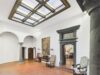 Ein Stück Geschichte erleben im Schloss Reutti - ein Zuhause zum Ankommen - Eingangshalle Richtung Wohnbereich