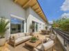 Sonne, Sommer & Penthouseflair über Bad Aibling – Panorama, Lage, Charakter - Terrasse_Mustereinrichtung