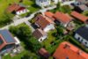 Attraktives Baugrundstück mit Altbestand in gewachsener Wohnlage von Oberpframmern - Vogelperspektive 2