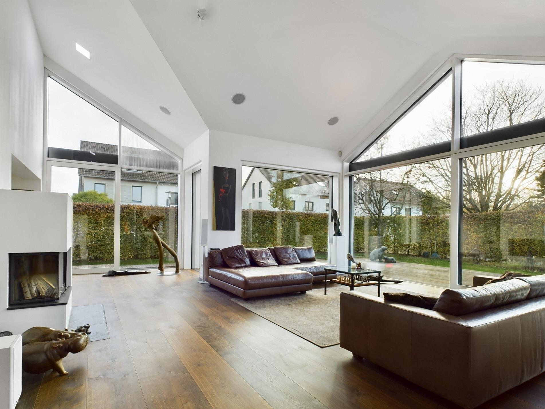 Design und Technologie der Spitzenklasse – Villa in Ismaning mit uneinsehbarem Außenbereich, 85737 Ismaning, Villa