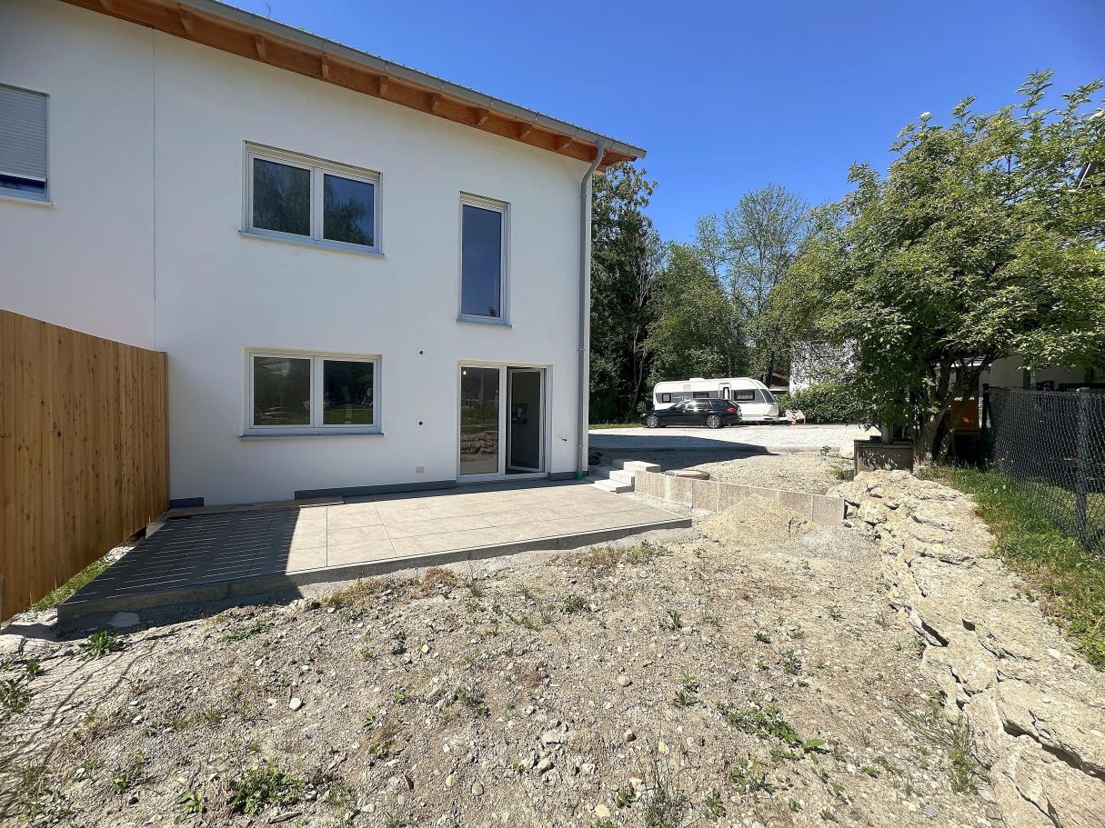 Neubau-Doppelhaushälfte mit Keller und Dachstudio – Erstbezug ab Sommer 2026, 83101 Rohrdorf, Doppelhaushälfte