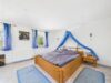 Alleinlage, Raum und Möglichkeiten – Hofanwesen mit Werkstätten, Garagen und großem Grundstück - Schlafzimmer