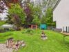 Stilvolles Reihenendhaus mit offener Galerie und sonnigem Garten - Weitläufige Grünfläche mit eingewachsenem Baumbestand