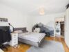 Gepflegte 3 Zimmer Wohnung mit Balkon in begehrter Lage von München Bogenhausen - Schlafzimmer