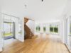 Exklusives Neubau-Einfamilienhaus mit großzügigem Garten, Hobbyraum und 3 Tief- garagenstellplätzen - Eingangsbereich
