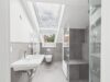 Exklusive Neubau-Doppelhaushälfte | Sofort bezugsfertig | Premium-Wohnlage - Badezimmer im Dachgeschoss