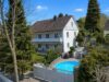250 m² Wohnvielfalt auf 1.600 m², Pool, Traumgarten und Platz für große Pläne – Bieterverfahren - Luftbild