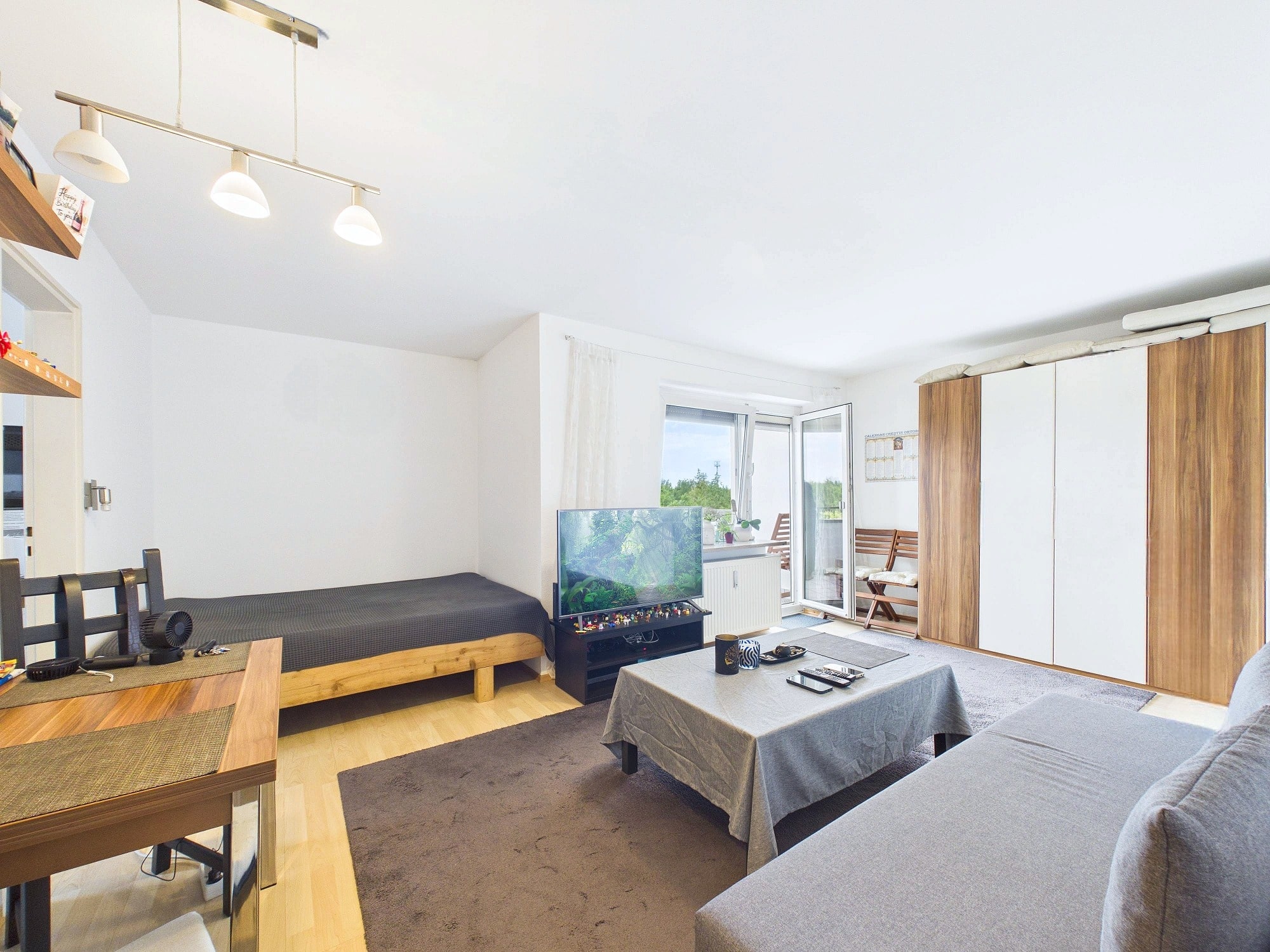Vermietetes 1-Zimmer-Apartment mit großem Balkon und Weitblick in Unterhaching, 82008 Unterhaching, Apartment