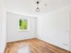 Ein Zuhause mit Garten: Großzügige 4-Zimmer-Wohnung in Waldtrudering - Schlafzimmer im Erdgeschoss