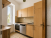 Stilvoller Altbau in Schwabing – 3 Zimmer mit besonderem Charakter - Separate Küche mit Tageslicht