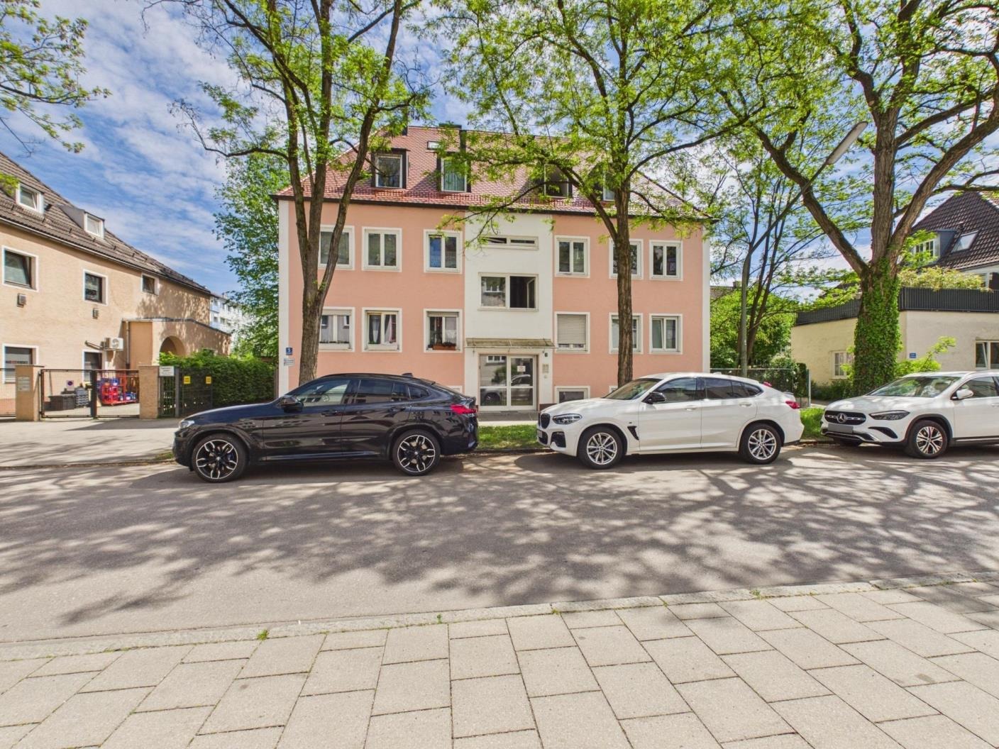 18 Einheiten, volle Vermietung, attraktive Perspektive, 81539 München, Mehrfamilienhaus