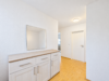 Gut geschnittene 2-Zimmer-Wohnung mit Balkon in München-Milbertshofen - Eingangsbereich der Wohnung
