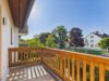 Helle 2-Zimmer-Wohnung mit Balkonen und Einbauküche in Trudering - Balkon mit schönem Blick ins grüne Wohnumfeld