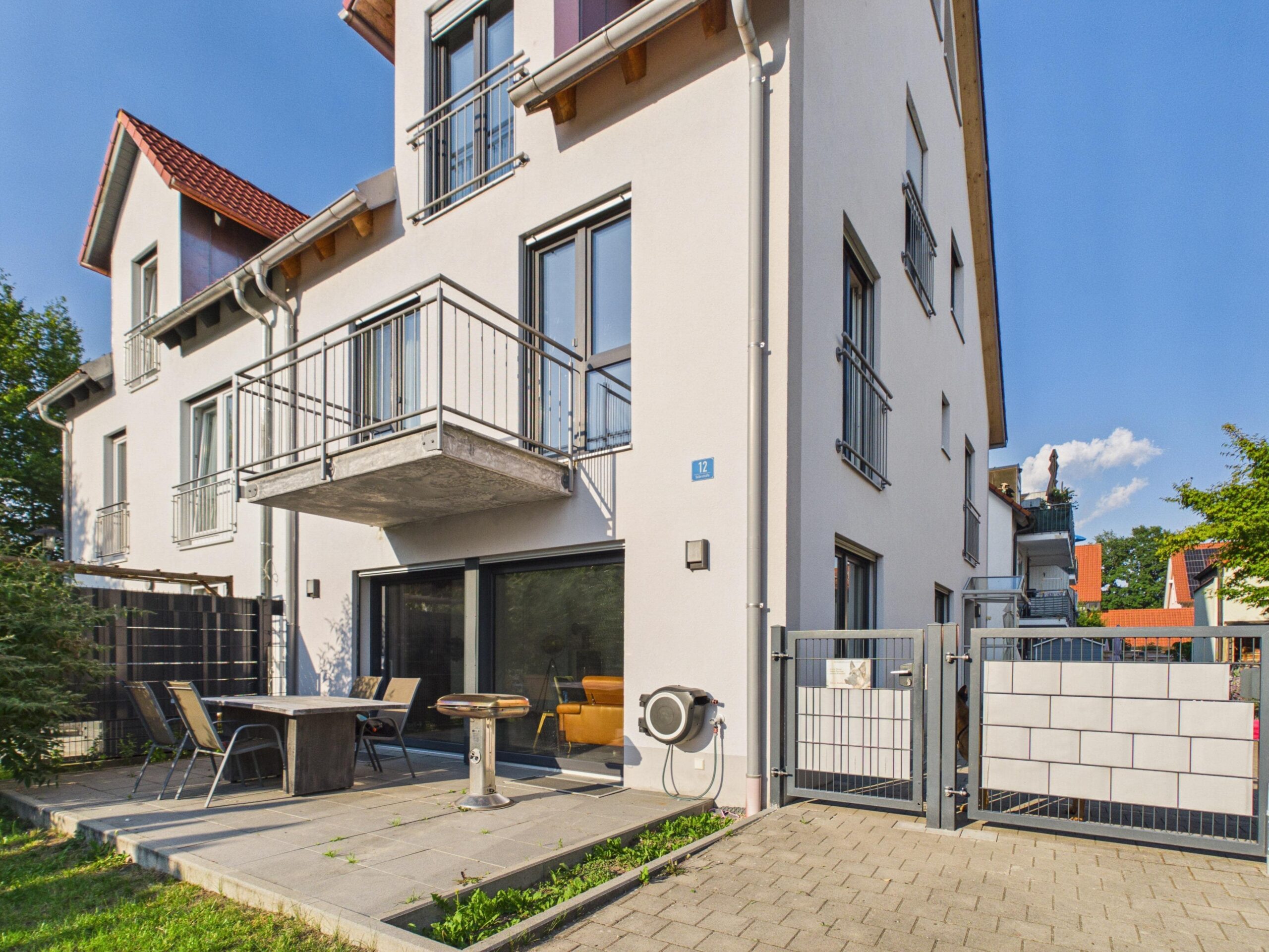 Neuwertiges Zuhause mit modernster Ausstattung und Wellnesspotenzial, 85405 Nandlstadt, Doppelhaushälfte