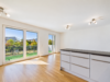 Neuwertige 2-Zimmer-Wohnung mit großzügigem Südbalkon - Lichtdurchfluteter Wohnbereich mit großzügigen Fensterflächen (Virtuell geräumt)