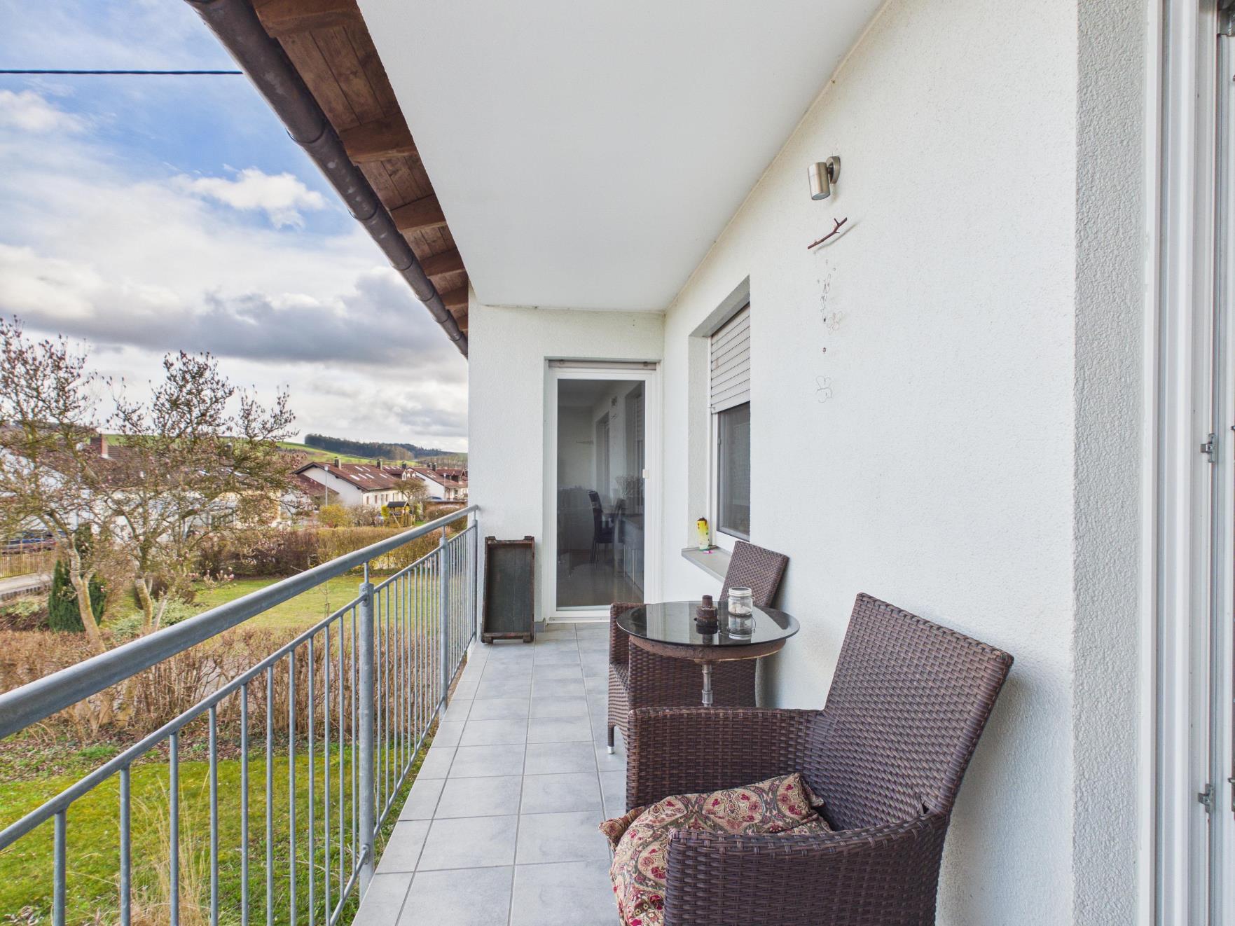 Großzügige 4-Zimmer-Wohnung mit Balkon und privatem Gartenanteil, 84427 Sankt Wolfgang, Etagenwohnung