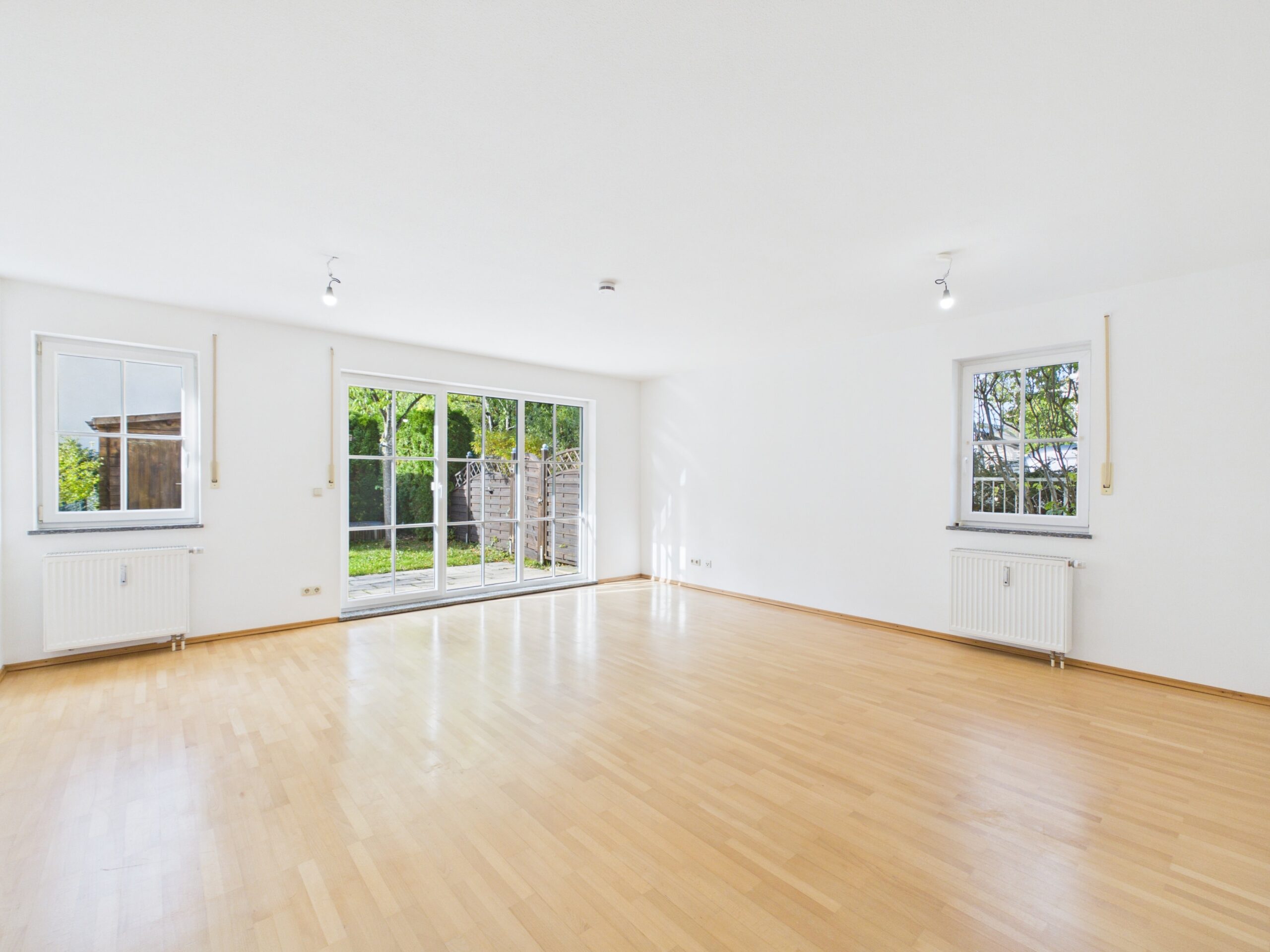 Charmante 3-Zimmer-Gartenwohnung in begehrter Münchner Wohnlage, 81476 München, Erdgeschosswohnung