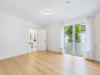 Hier beginnt Zuhause: Helle 3-Zimmer-Wohnung mit Balkon und Einbauküche - Schlafzimmer mit Zugang zum Badezimmer (leerstehende Visualisierung)