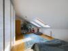 Harmonische Raumaufteilung in charmanter Dachgeschosswohnung - Schlafzimmer Ansicht I