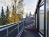 Stilvolle Dachgeschosswohnung mit flexibler Raumaufteilung und Balkon - Balkon mit Ost-Ausrichtung und Blick in den Garten 2