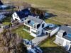 Luxuriöses Einfamilienhaus mit beeindruckender Architektur und modernster Technik - Luftbild