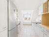 Moderne Dachgeschosswohnung mit Balkon und Blick ins Grüne - Küche