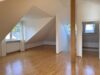 Sonnige 3,5-Zimmer-Maisonettewohnung mit Südbalkon - Studio im Dachgeschoss