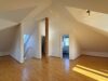 Sonnige 3,5-Zimmer-Maisonettewohnung mit Südbalkon - Studio im Dachgeschoss