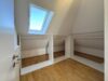Sonnige 3,5-Zimmer-Maisonettewohnung mit Südbalkon - Ankleide im Dachgeschoss