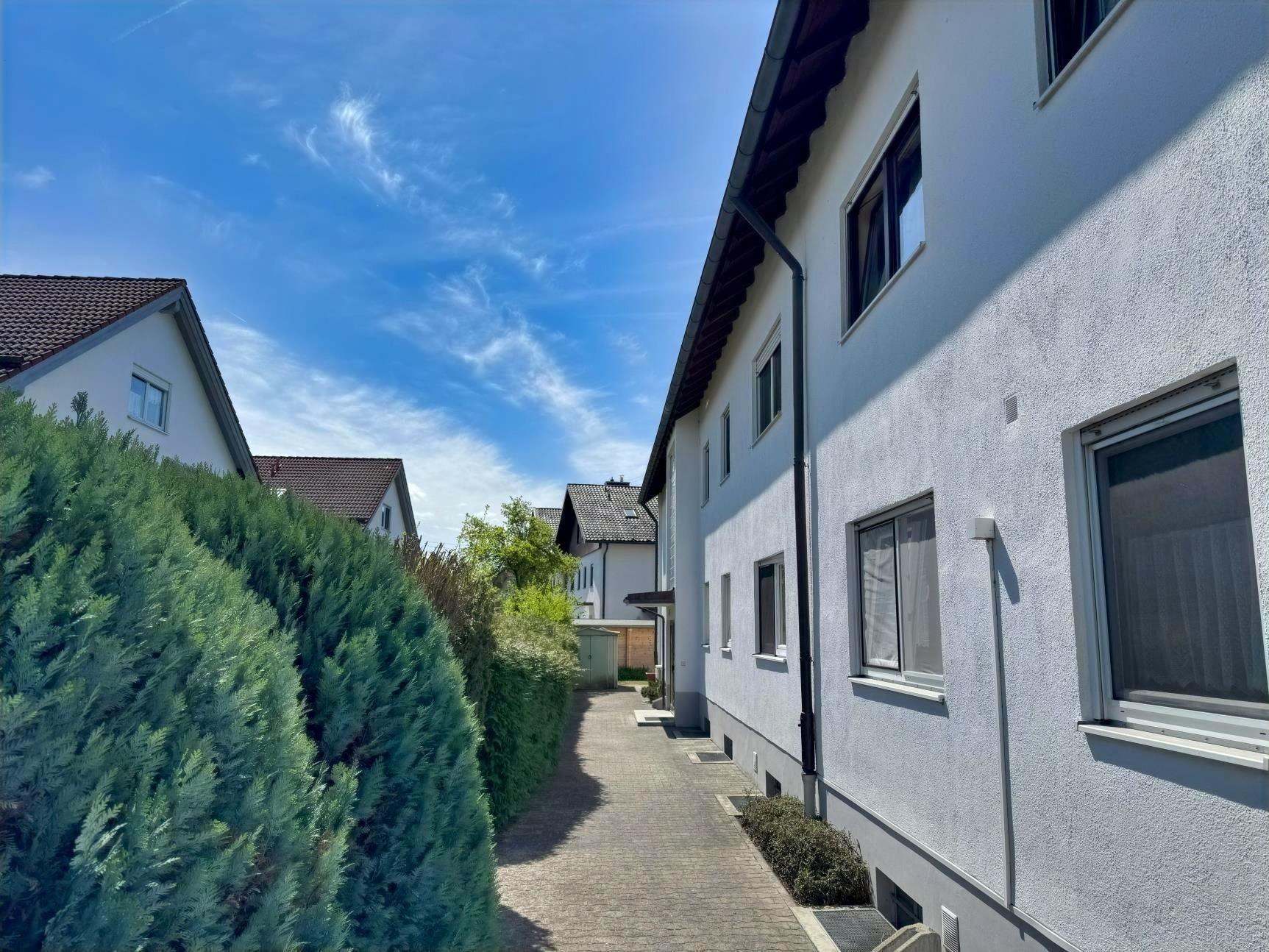 Kapitalanlage: 2,5-Zimmer-Gartenwohnung im Erdgeschoss mit Terrasse und Gartenidylle – Ihre Chance!, 85635 Höhenkirchen-Siegertsbrunn, Erdgeschosswohnung
