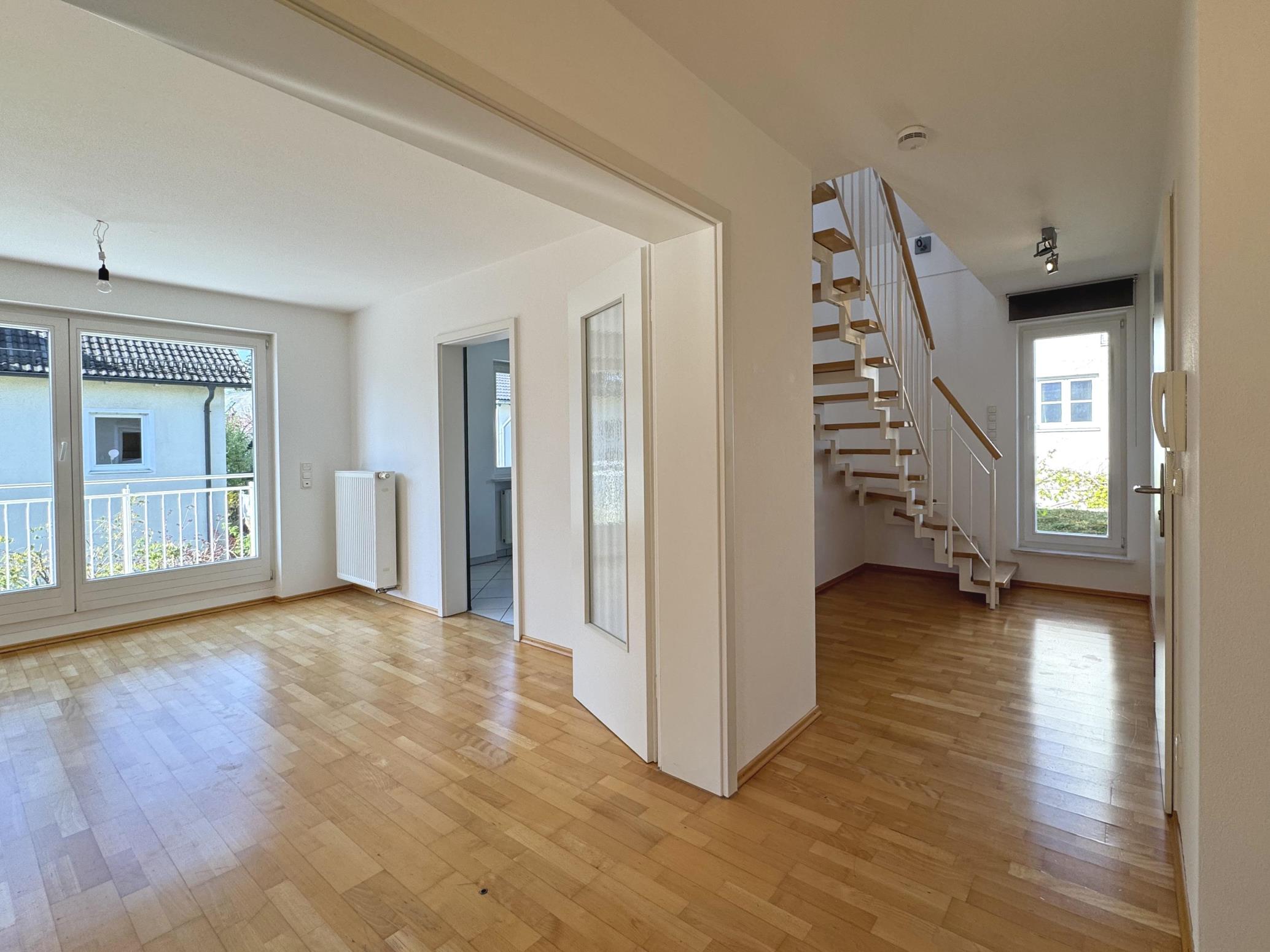 Sonnige 3,5-Zimmer-Maisonettewohnung mit Südbalkon, 85579 Neubiberg, Maisonettewohnung