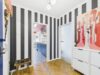 Modern sanierte 4-Zimmer-Wohnung mit sonniger Loggia in Haar - Großzügiger Eingangsbereich mit Garderobe