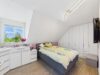 Ganz oben. Ganz für Sie. Wohnen am grünen Feldrand - Schlafzimmer