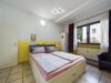 Raum für Ideen. Platz zum Leben. Willkommen in Ihrer Maisonette-Gartenwohnung mit Charakter! - Schlafzimmer
