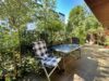 Raum für Ideen. Platz zum Leben. Willkommen in Ihrer Maisonette-Gartenwohnung mit Charakter! - gemütliche, überdachte Terrasse