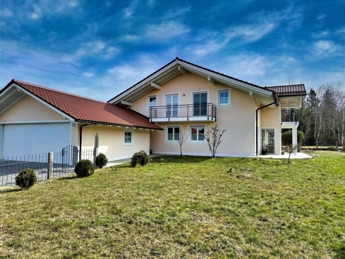 Traumhaft großzügiges Einfamilienhaus am Waldrand, 82386 Oberhausen, Einfamilienhaus