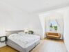Eleganz unter hohen Decken – Altbauflair am Schlosskanal - Schlafzimmer mit Bad en suite