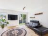 Moderne 3-Zimmer-Wohnung mit Balkon und zwei Bädern – ideal für Familien oder Paare - Wohnzimmer