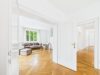 Altbaucharme trifft Gartenidylle: 5-Zimmer-Wohnung am Schlosskanal - Wohnbereich mit Flur