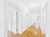 Altbaucharme trifft Gartenidylle: 5-Zimmer-Wohnung am Schlosskanal - Flur