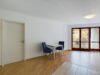 Renovierte 3-Zimmer-Wohnung mit Süd-West-Balkon in begehrter Lage - Wohnraum mit Balkonzugang