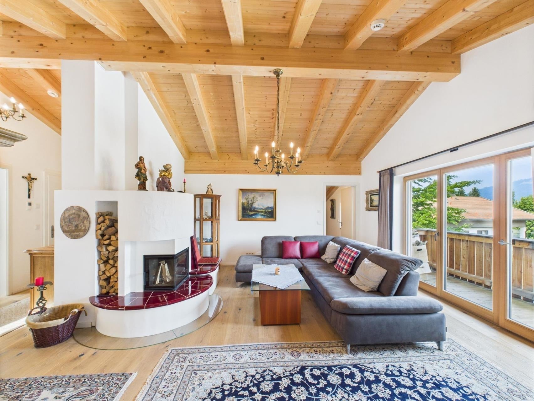 Wohnen mit Weitblick – alpine Eleganz über den Dächern von Bad Wiessee, 83707 Bad Wiessee, Dachgeschosswohnung