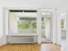 Charmante 2-Zimmer-Wohnung mit Westbalkon in Aubing - Helles Wohnzimmer mit Balkonzugang