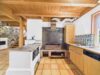 Nachhaltig wohnen mit Stil und Seele - Helle Doppelhaushälfte in Ebersberg - Küche mit Holz- & Gasherd