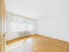 Charmante 3-Zimmer-Wohnung in ruhiger Lage von Solln mit Balkon und Gartenanteil - Schlafzimmer