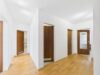 Charmante 3-Zimmer-Wohnung in ruhiger Lage von Solln mit Balkon und Gartenanteil - Flur / Eingangsbereich