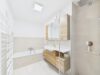 Charmante 3-Zimmer-Wohnung in ruhiger Lage von Solln mit Balkon und Gartenanteil - Badezimmer