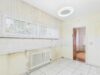 Großzügige 3-Zimmer-Wohnung mit viel Potential im Nürnberger Südosten - Küche am Essbereich