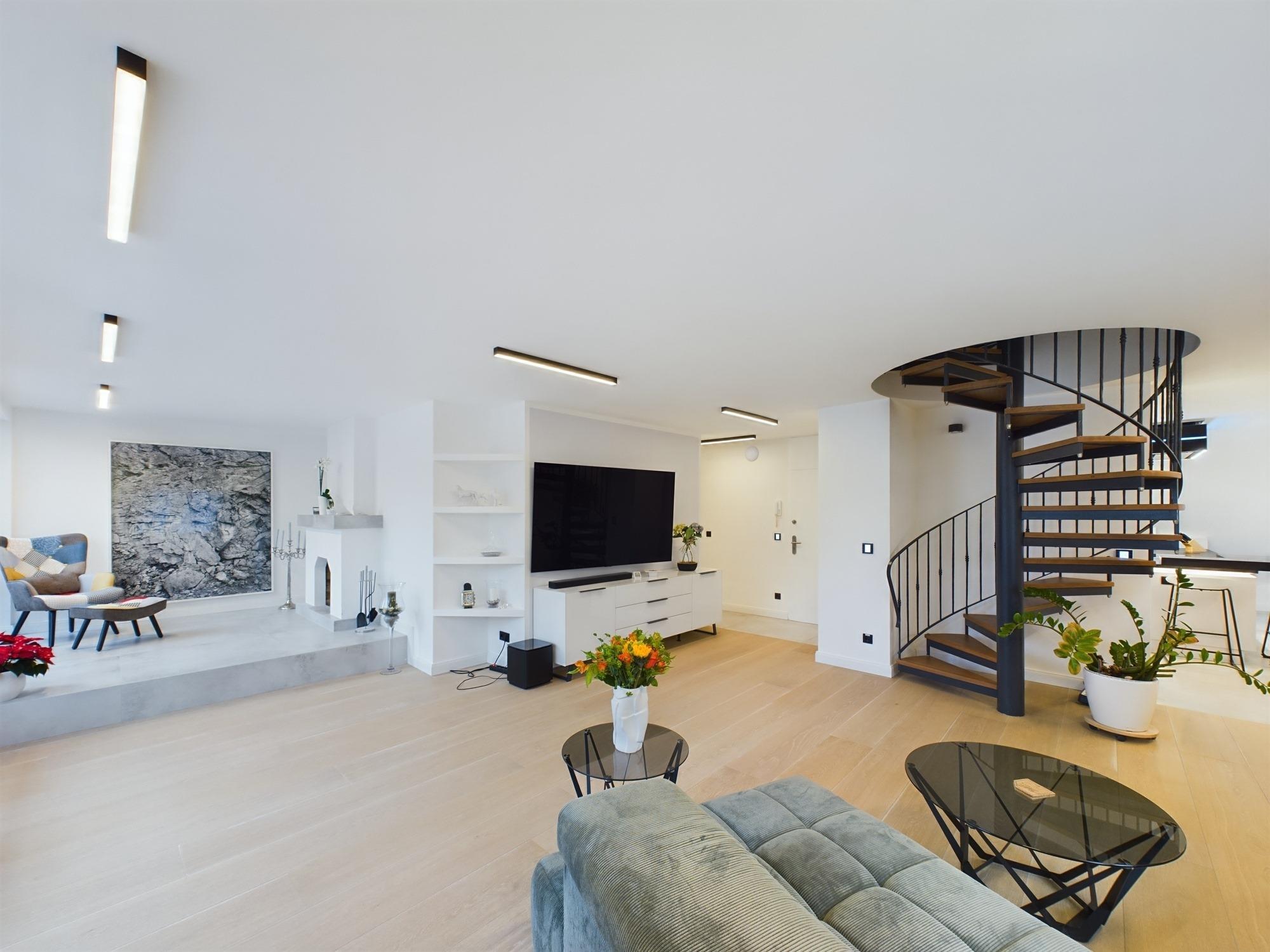 Best Offer: Luxuriöse, modernisierte Maisonette mit Galerie, Kamin in Top-Lage, 81479 München, Maisonettewohnung